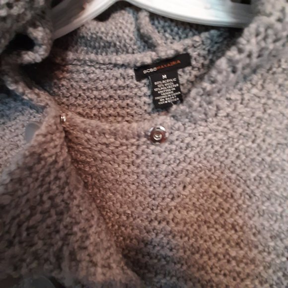 BCBGMaxAzaria Cable Knit Cardigan - Medium - Picture 2 of 6